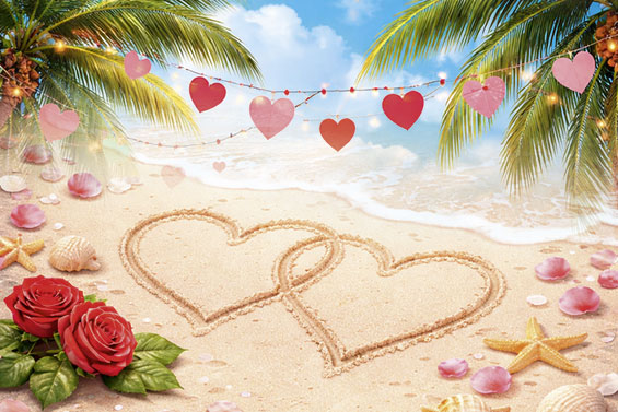 Große gusseiserne Pfanne mit mediterran gebratenen Garnelen